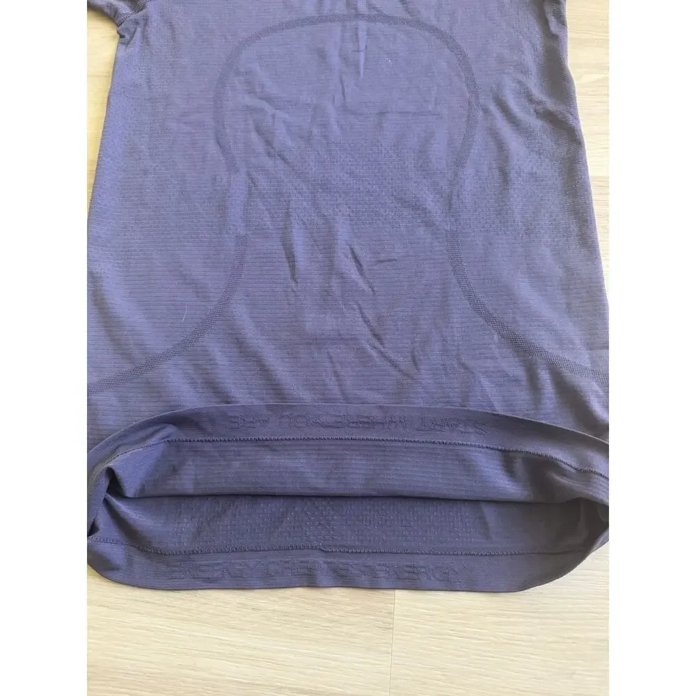 Lululemon Swiftly Tech Short Sleeve Shirt 2.0 Hip Length Women’s Size 6